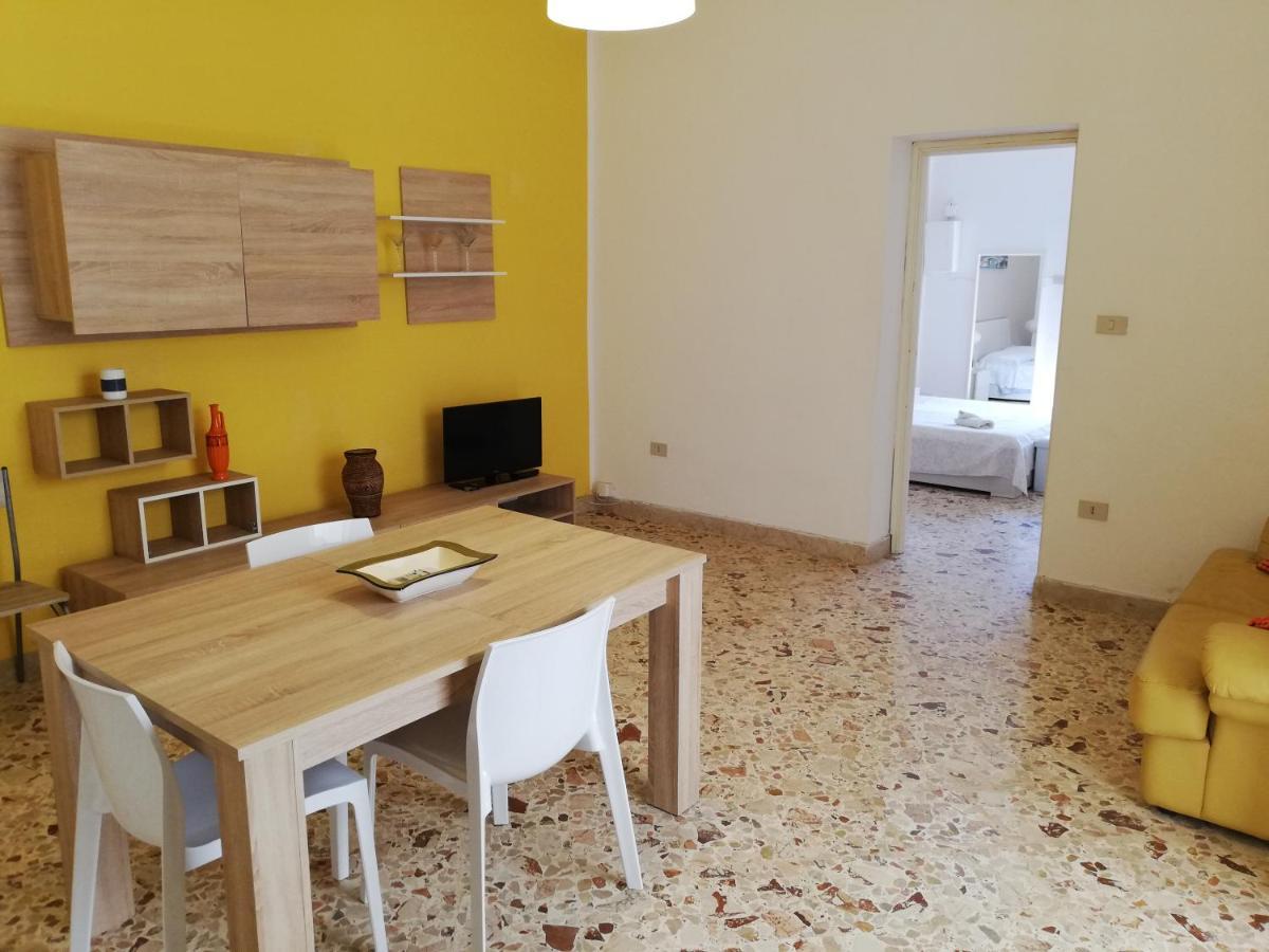 Charming Apartment In Mondello Palermo Kültér fotó